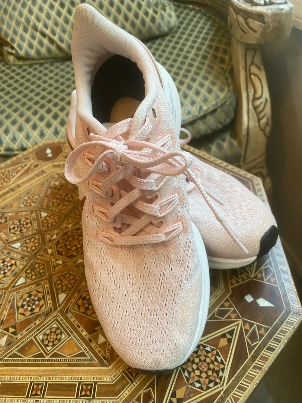 Nike women athletic
